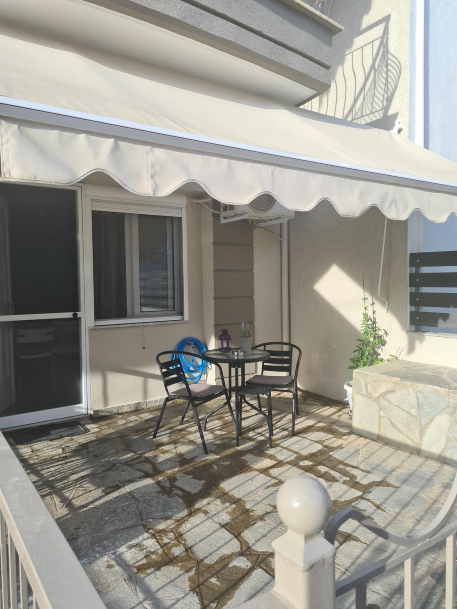 Makis Apartments Touzla Ofrinion Exterior photo